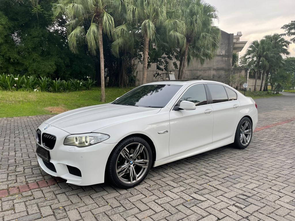 2013 BMW 5 Series Sedan  520i A/T F 10 2013 BMW 5 Series Sedan  520i A/T F 10