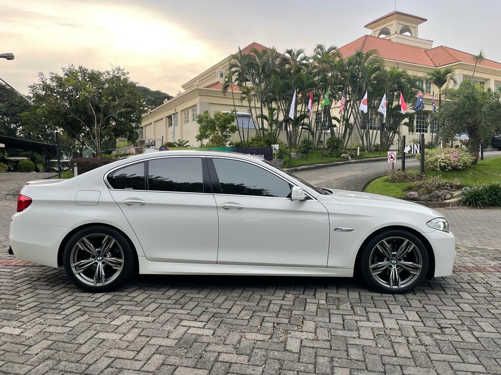 Old 2013 BMW 5 Series Sedan  520i A/T F 10 520i A/T F 10
