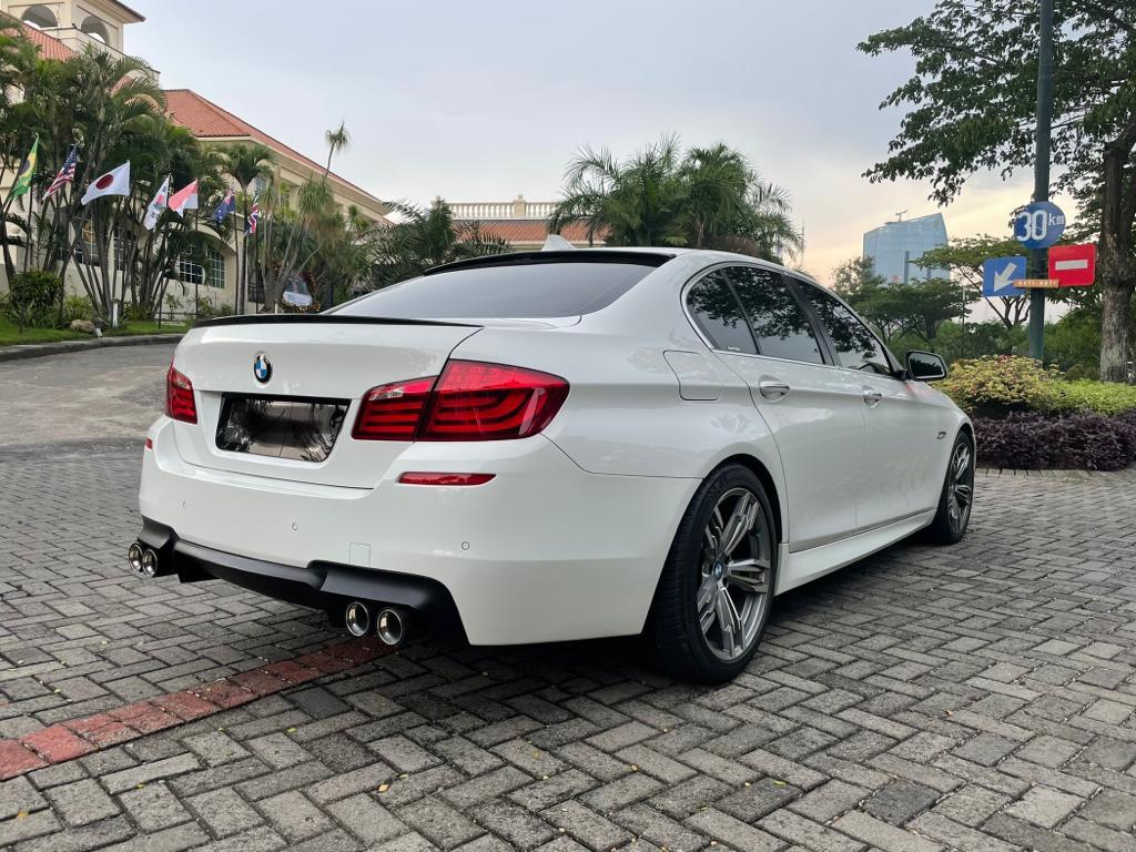 2013 BMW 5 Series Sedan  520i A/T F 10 2013 BMW 5 Series Sedan  520i A/T F 10