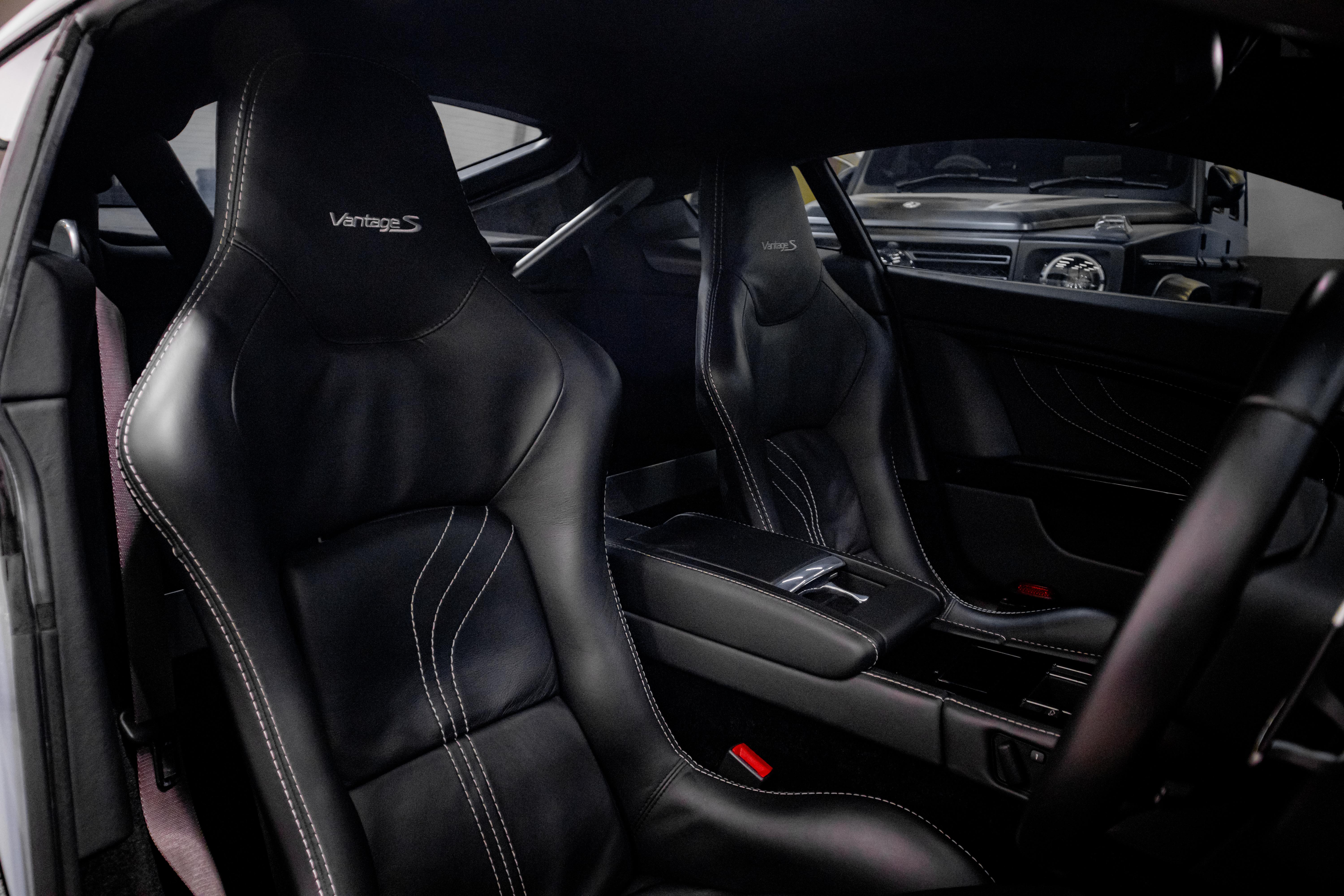 2011 Aston Martin Vantage Coupe AT 2011 Aston Martin Vantage Coupe AT