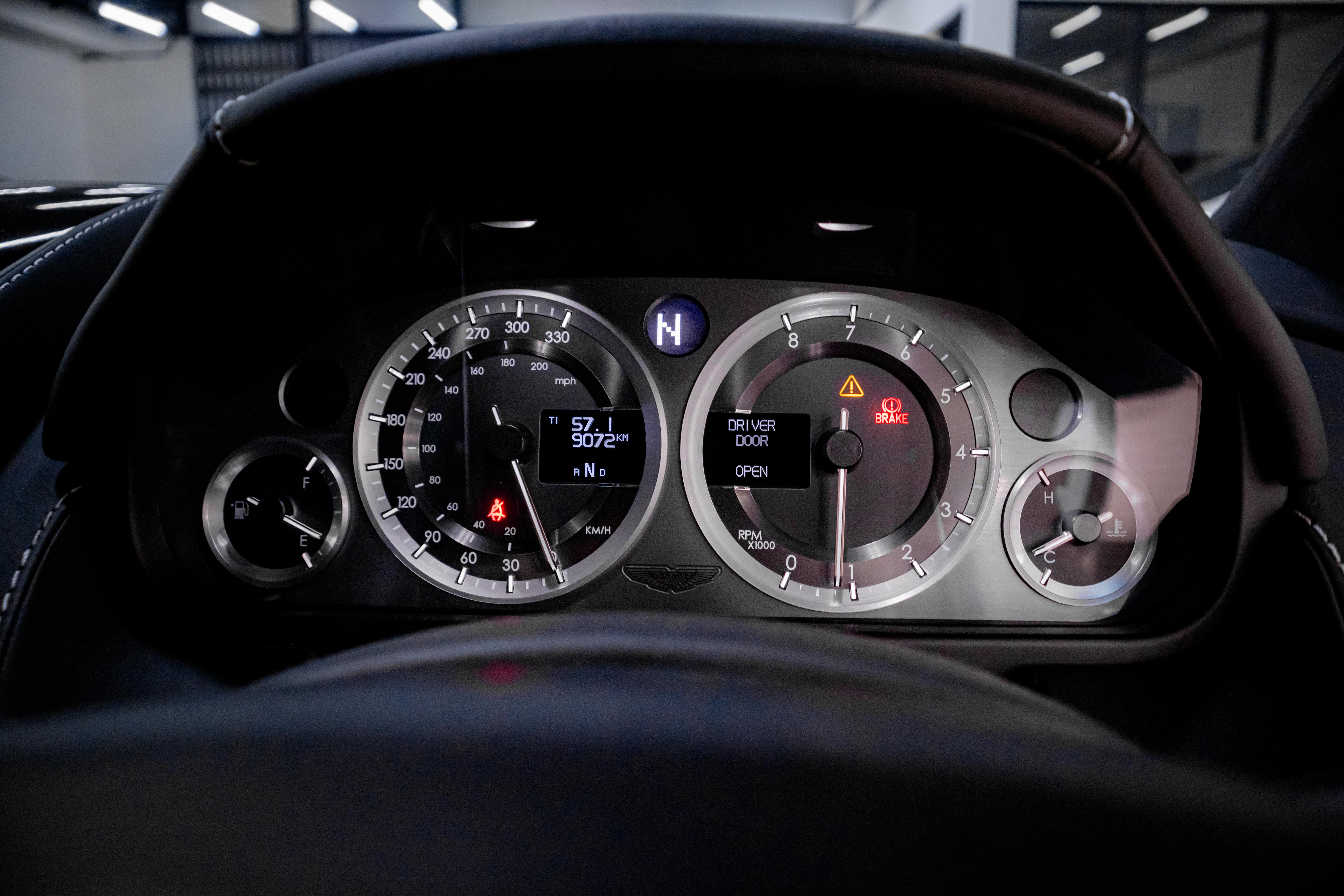 2011 Aston Martin Vantage Coupe AT 2011 Aston Martin Vantage Coupe AT