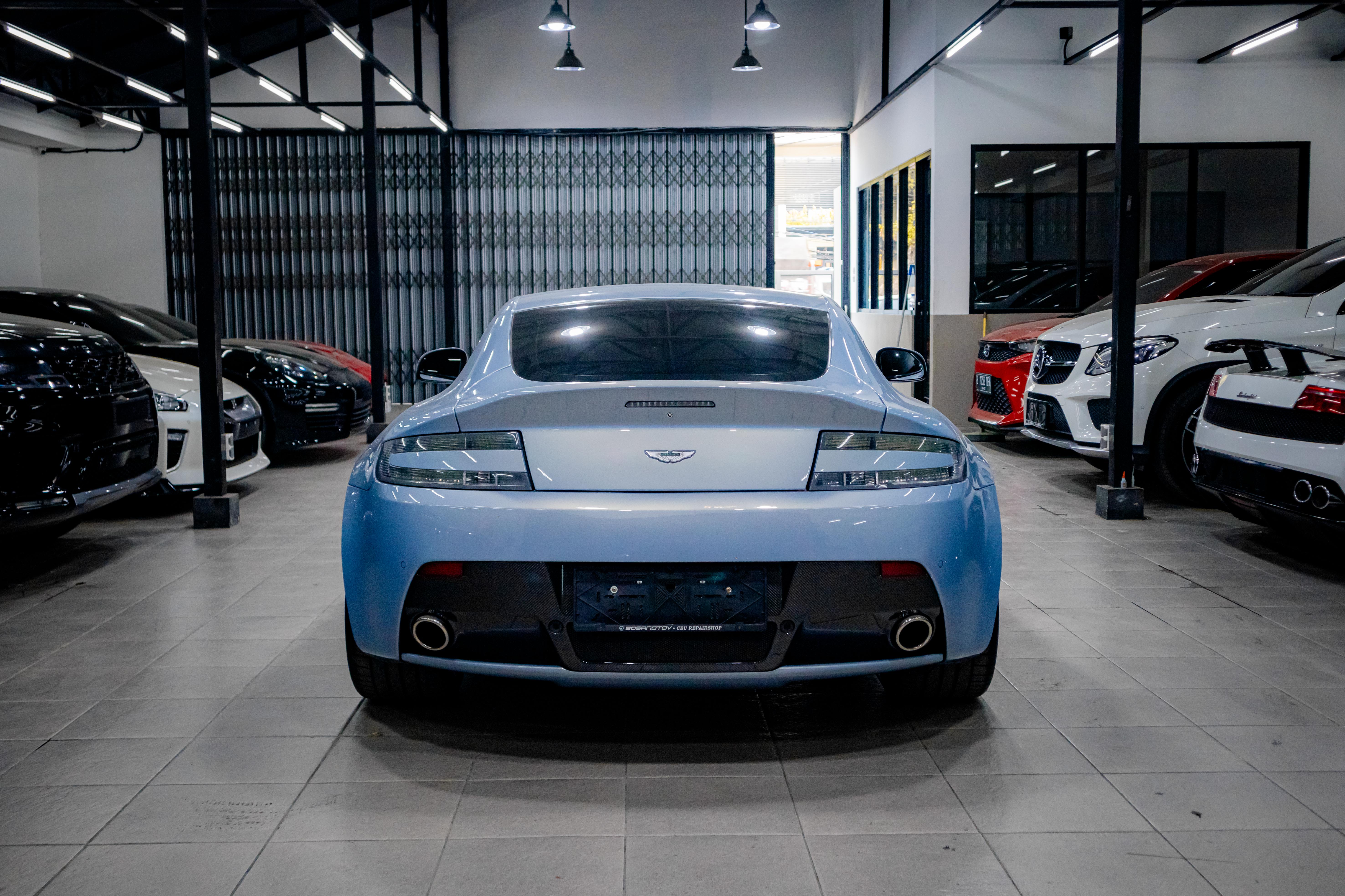 2011 Aston Martin Vantage Coupe AT 2011 Aston Martin Vantage Coupe AT