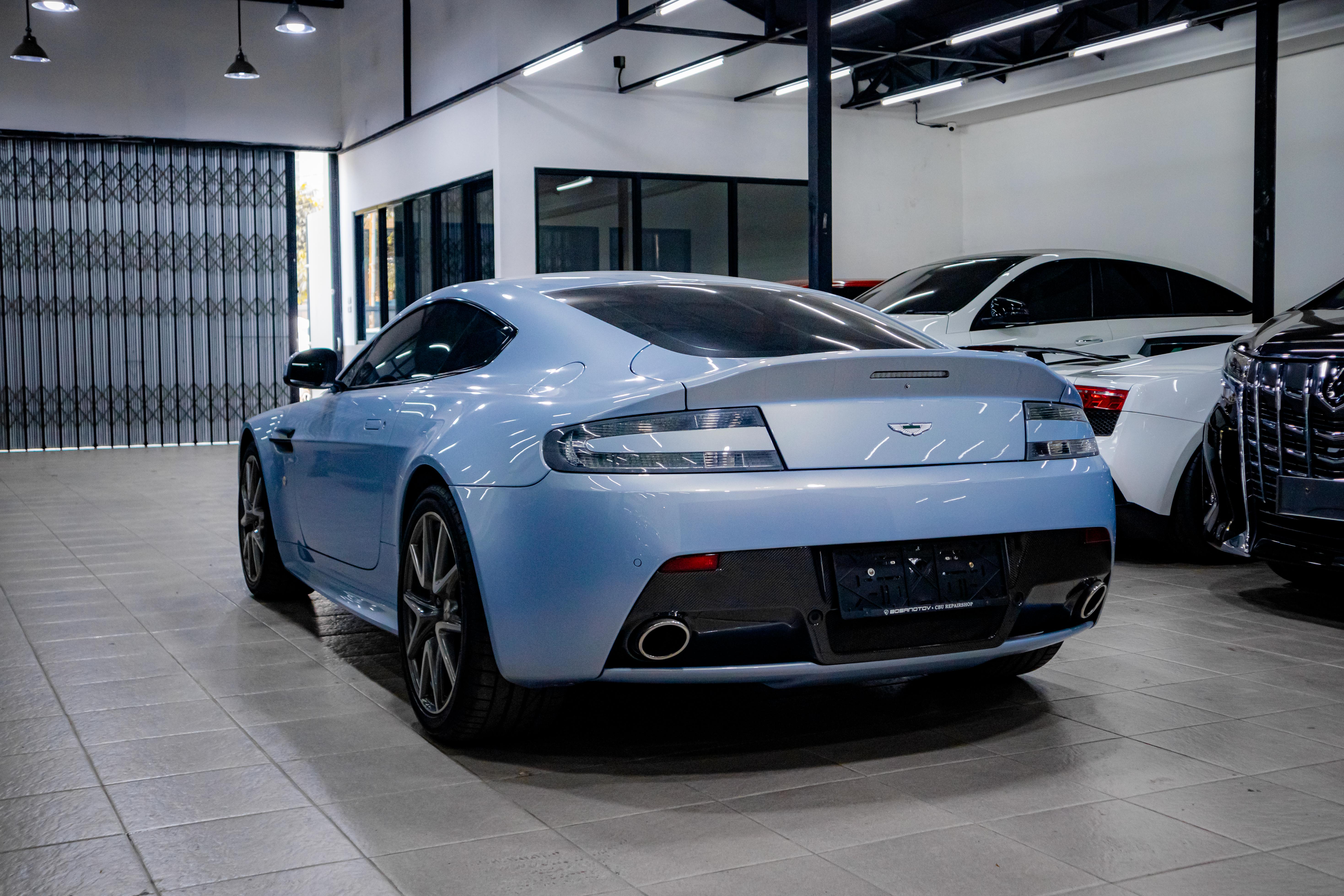 2011 Aston Martin Vantage Coupe AT 2011 Aston Martin Vantage Coupe AT
