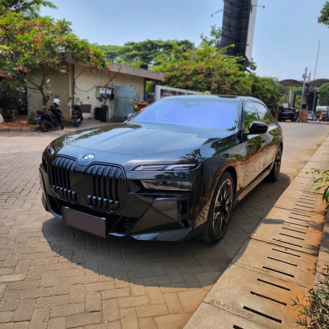 2023 BMW i7 xDrive60 Gran Lusso 2023 BMW i7 xDrive60 Gran Lusso