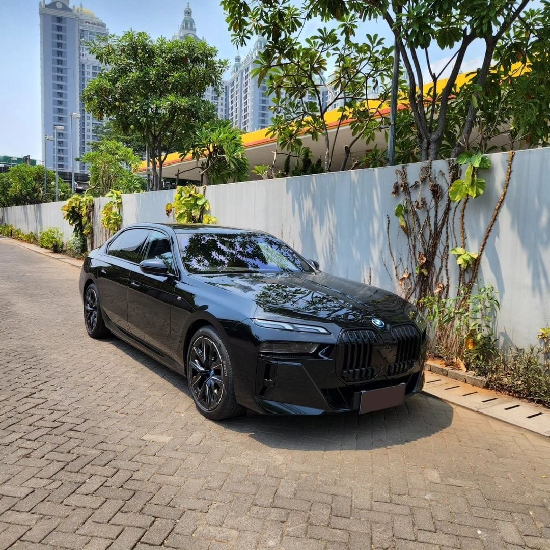 2023 BMW i7 xDrive60 Gran Lusso 2023 BMW i7 xDrive60 Gran Lusso