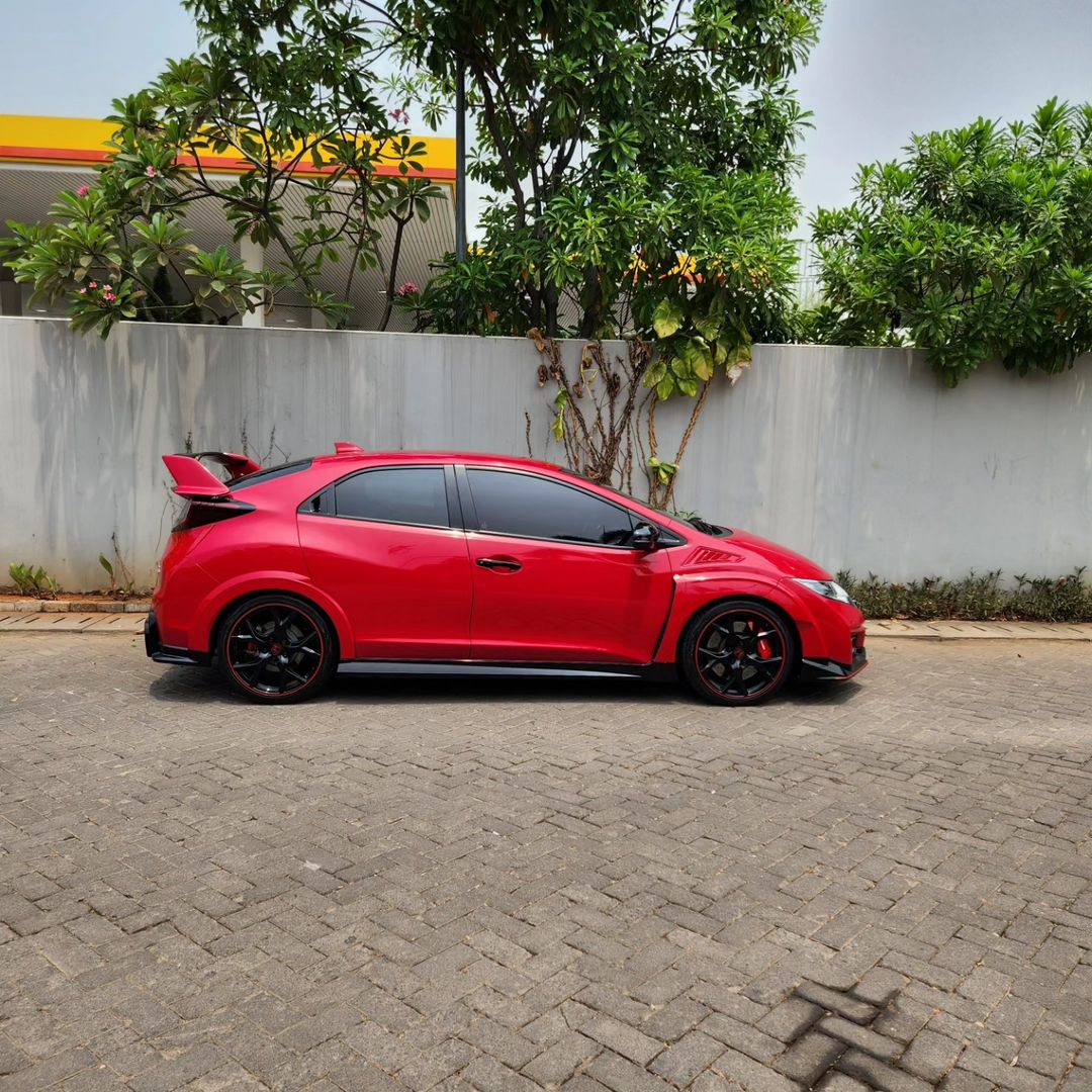 2015 Honda Civic Type R 6-Speed MT 2015 Honda Civic Type R 6-Speed MT