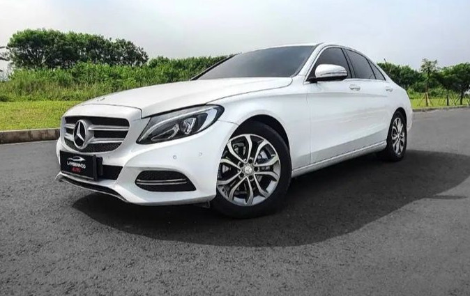 2015 Mercedes Benz C-Class Sedan 2015 Mercedes Benz C-Class Sedan