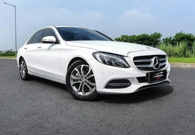 2015 Mercedes Benz C-Class Sedan 2015 Mercedes Benz C-Class Sedan