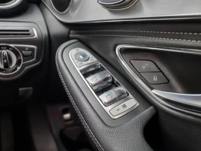 2015 Mercedes Benz C-Class Sedan 2015 Mercedes Benz C-Class Sedan