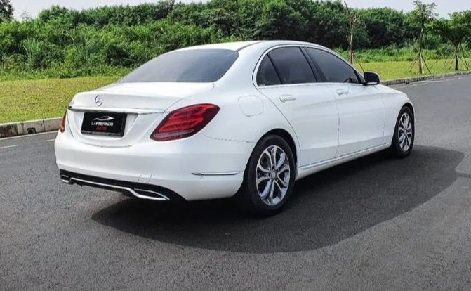 2015 Mercedes Benz C-Class Sedan 2015 Mercedes Benz C-Class Sedan