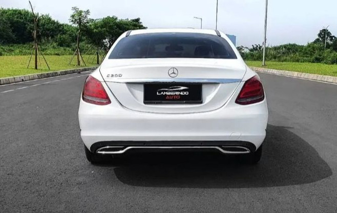 2015 Mercedes Benz C-Class Sedan 2015 Mercedes Benz C-Class Sedan