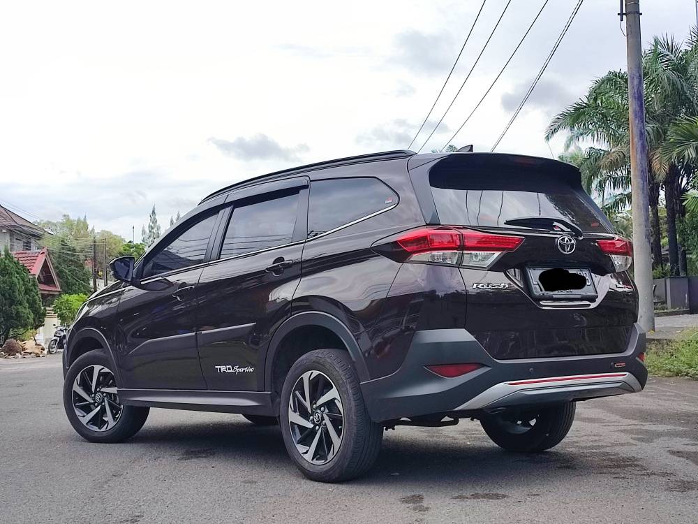 2018 Toyota Rush 1.5L TRD AT 1.5L TRD AT tua