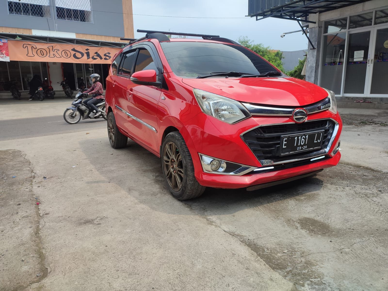 Second Hand 2016 Daihatsu Sigra Second Hand 2016 Daihatsu Sigra