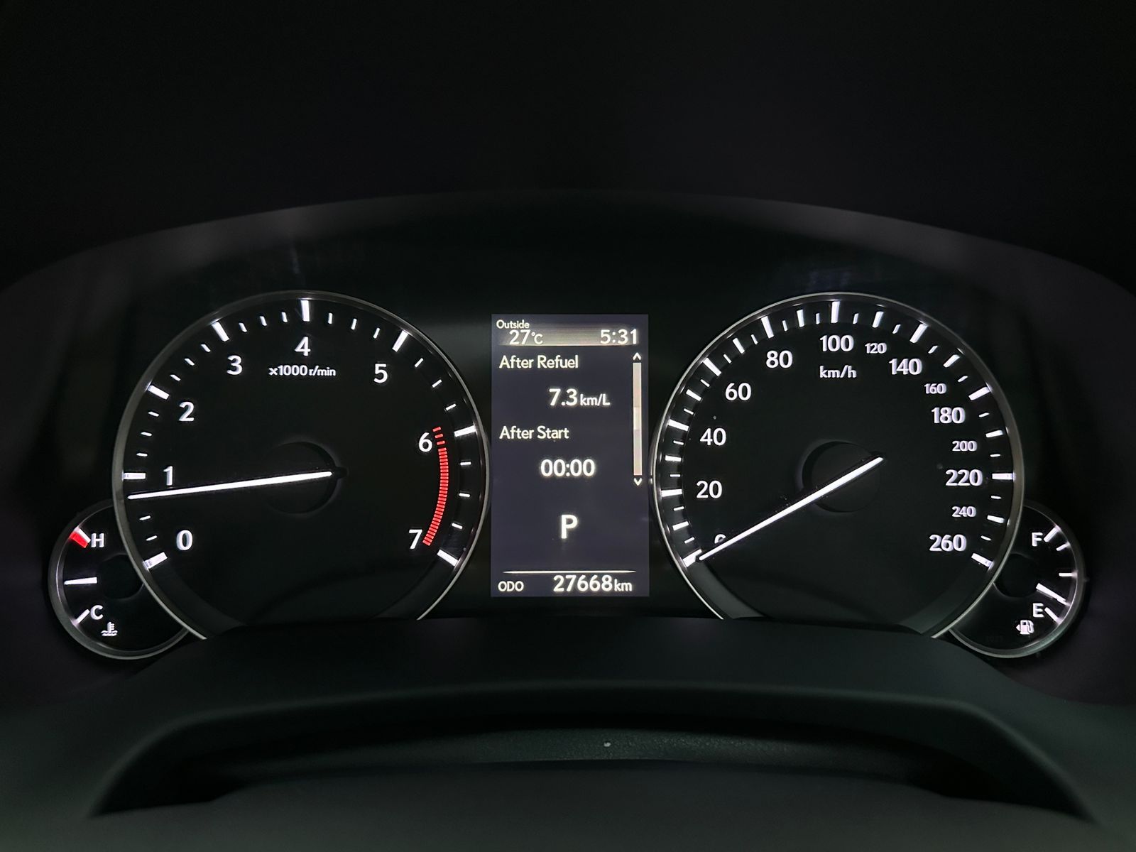 2016 Lexus RX 200T Luxury 4x2 AT 2016 Lexus RX 200T Luxury 4x2 AT