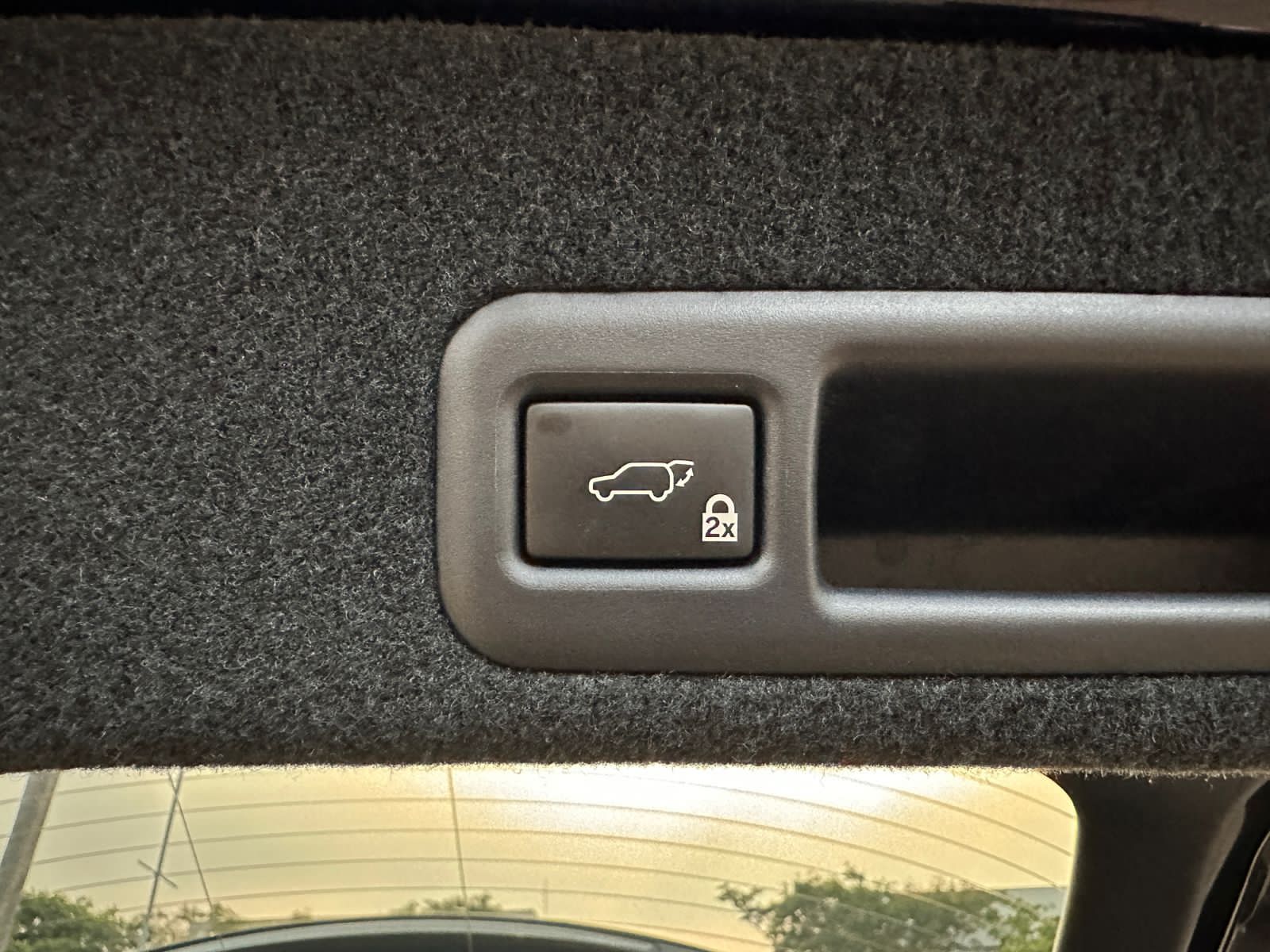 2016 Lexus RX 200T Luxury 4x2 AT 2016 Lexus RX 200T Luxury 4x2 AT