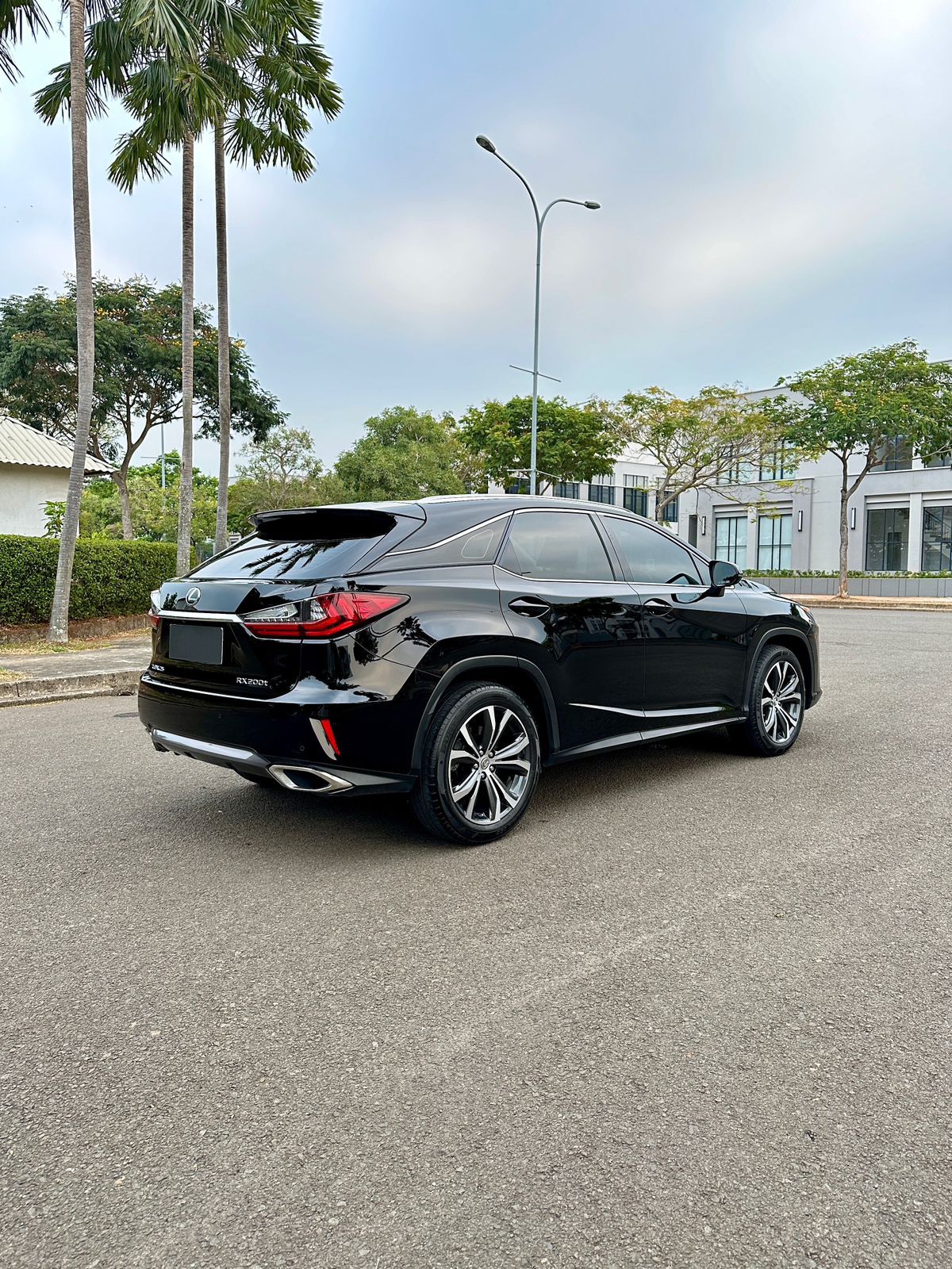 2016 Lexus RX 200T Luxury 4x2 AT 2016 Lexus RX 200T Luxury 4x2 AT