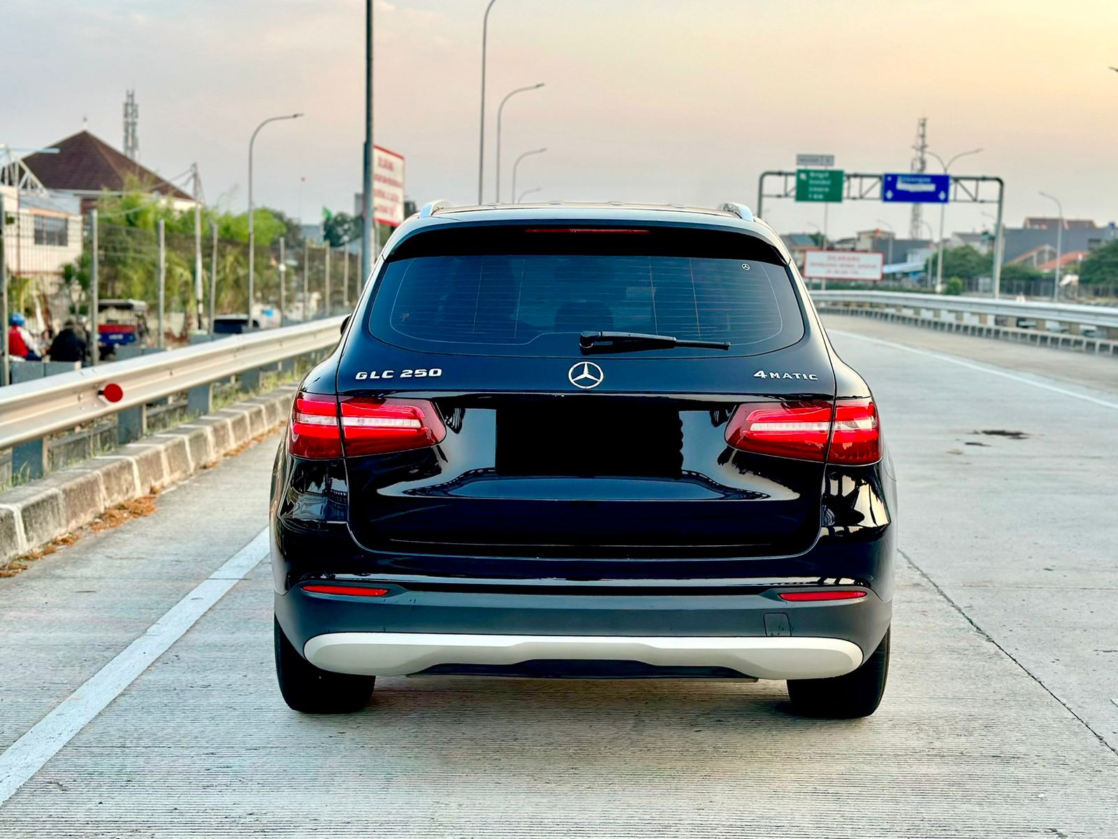 2017 Mercedes Benz GLC-Class 250 Exclusive 2017 Mercedes Benz GLC-Class 250 Exclusive