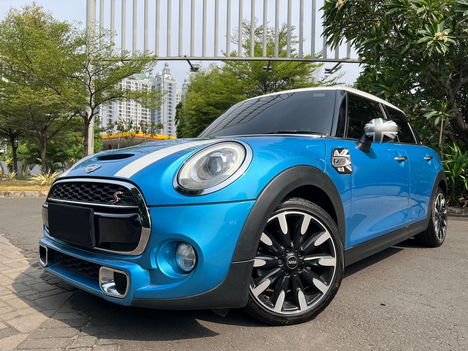 Second Hand 2015 MINI 5-Door  Cooper Second Hand 2015 MINI 5-Door  Cooper