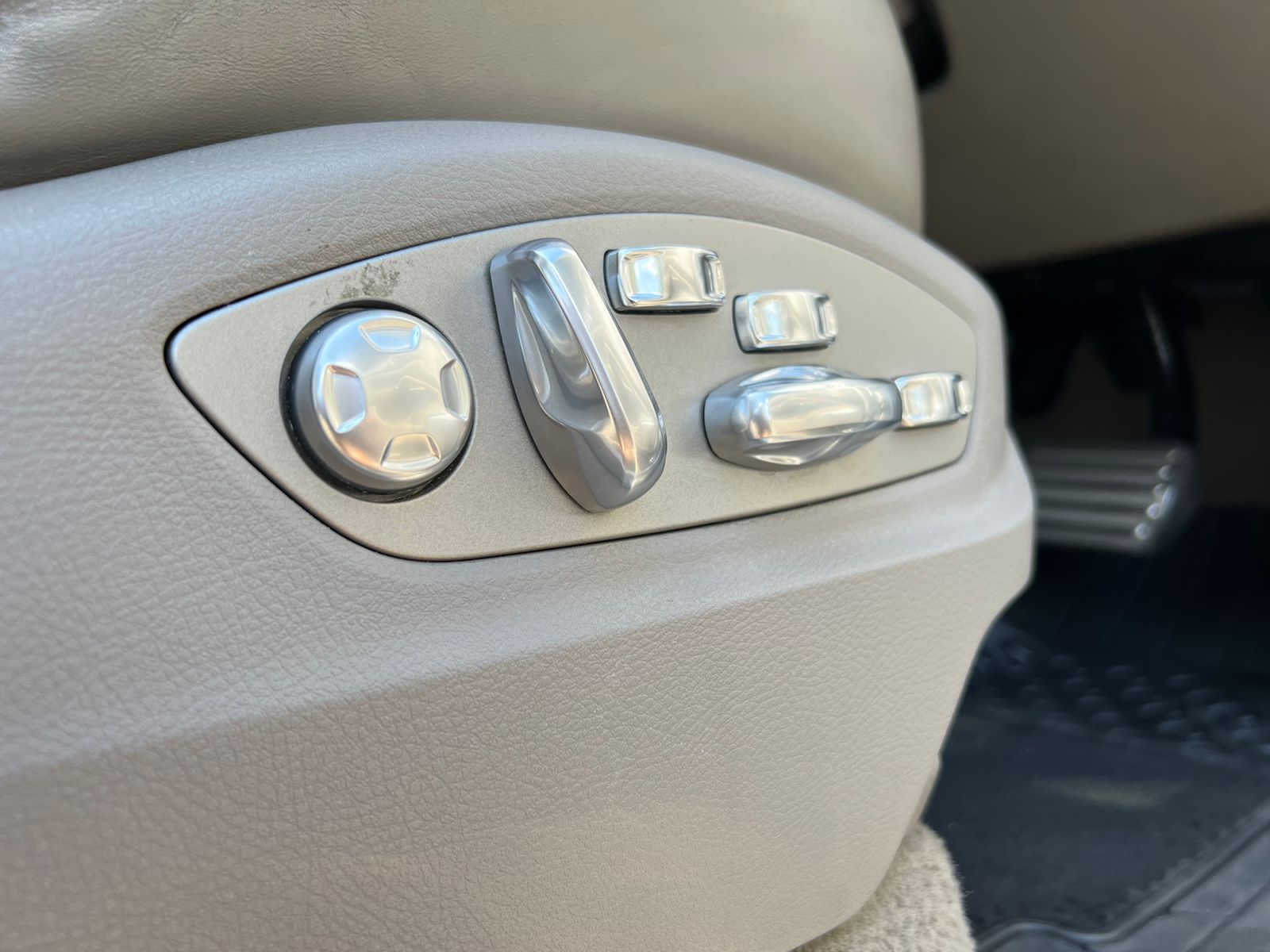 2010 Porsche Cayenne 4.8 AT 2010 Porsche Cayenne 4.8 AT