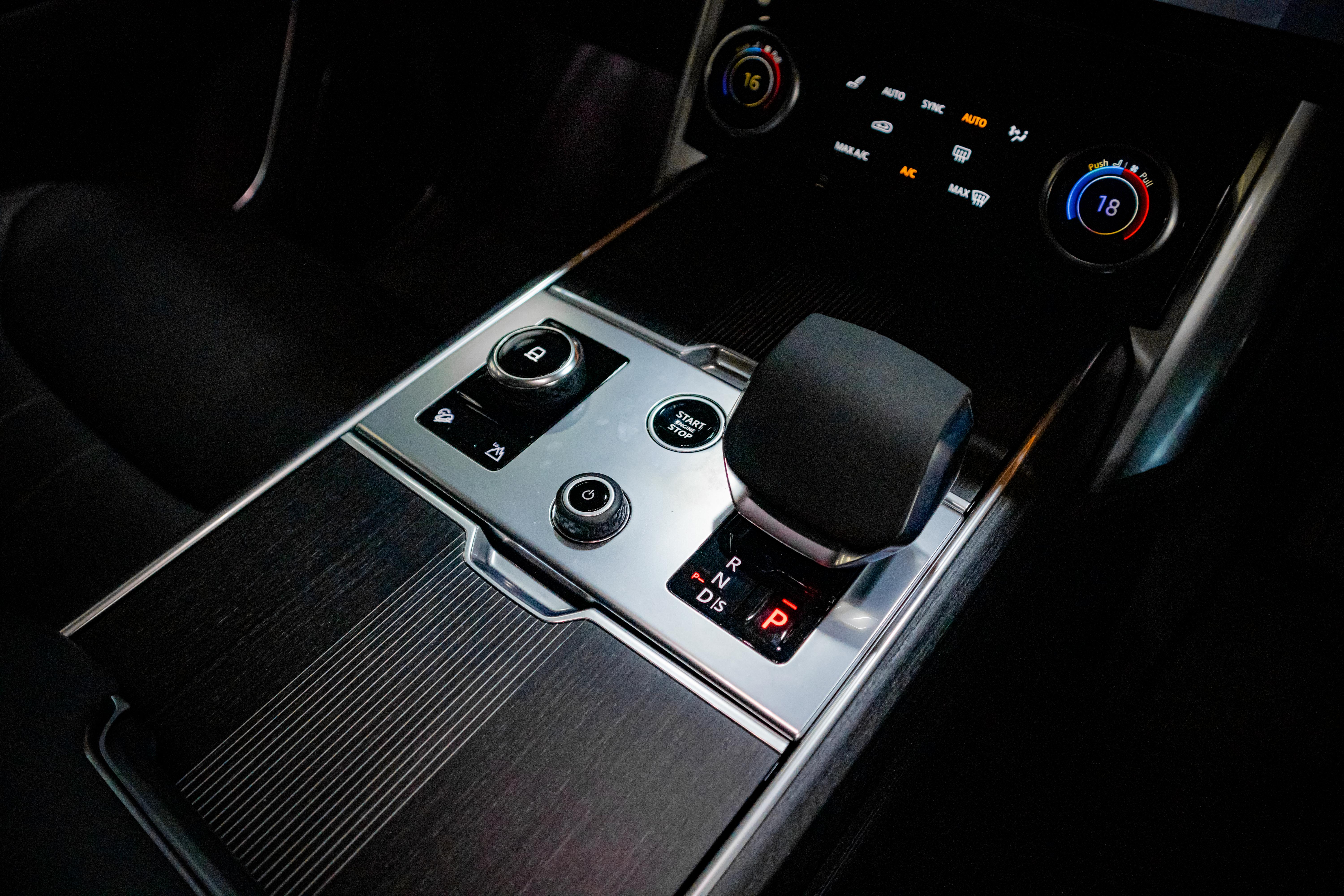 2022 Land Rover Range Rover Vogue VOGUE 4.4 AT 2022 Land Rover Range Rover Vogue VOGUE 4.4 AT