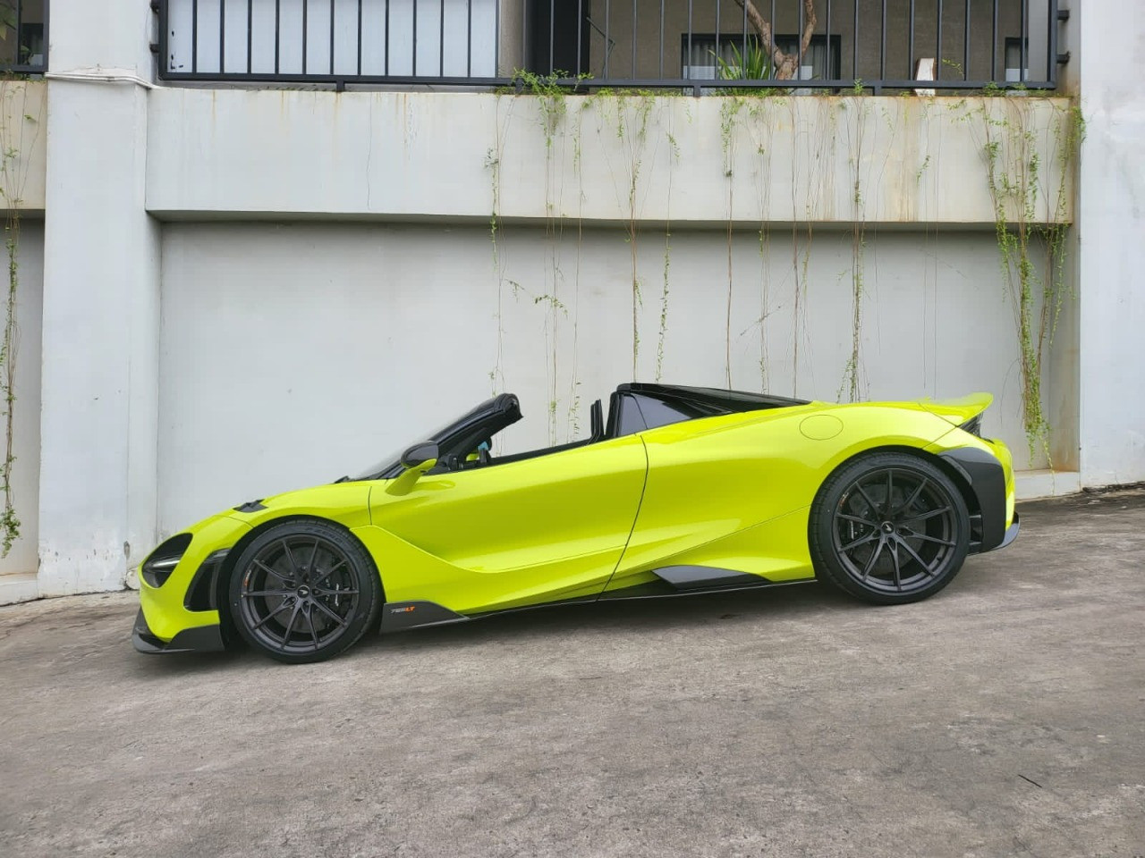 2022 Mclaren 765LT Spider 4.0L V8 2022 Mclaren 765LT Spider 4.0L V8