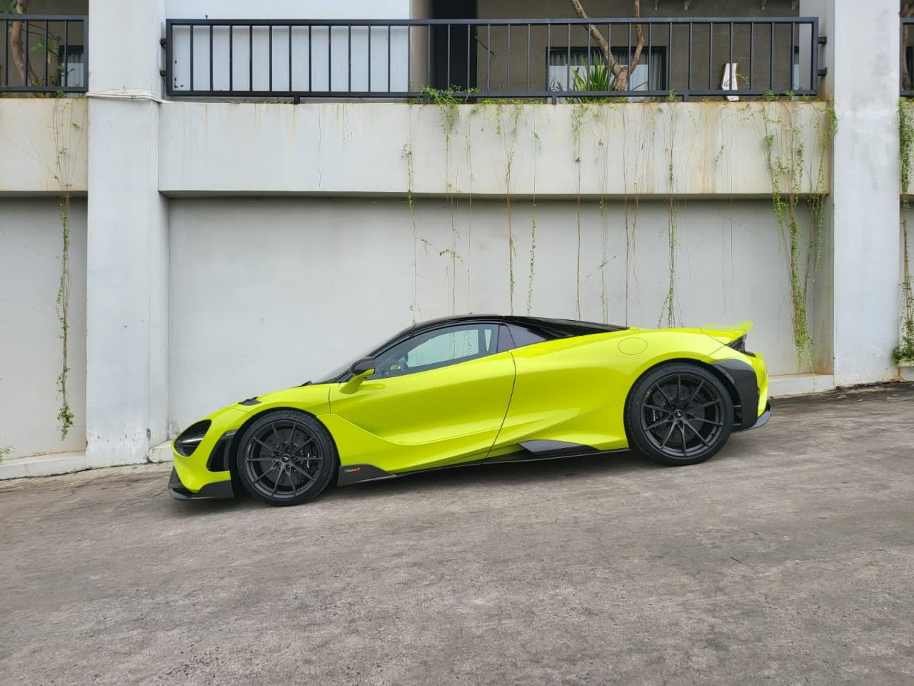 2022 Mclaren 765LT Spider 4.0L V8 2022 Mclaren 765LT Spider 4.0L V8