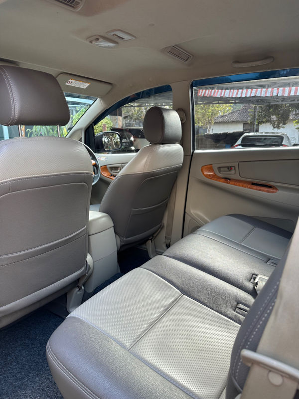 Dijual 2015 Toyota Kijang Innova 2.0 G AT 2.0 G AT Bekas