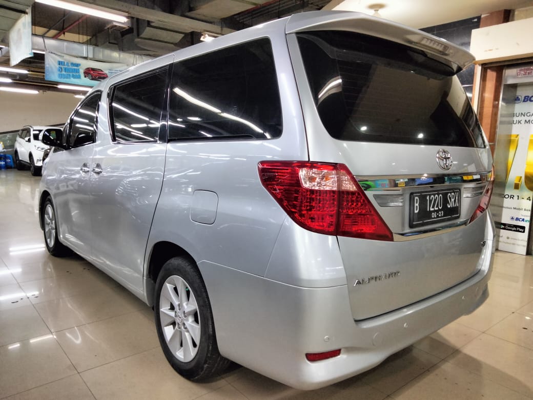 2013 Toyota Alphard 2013 Toyota Alphard