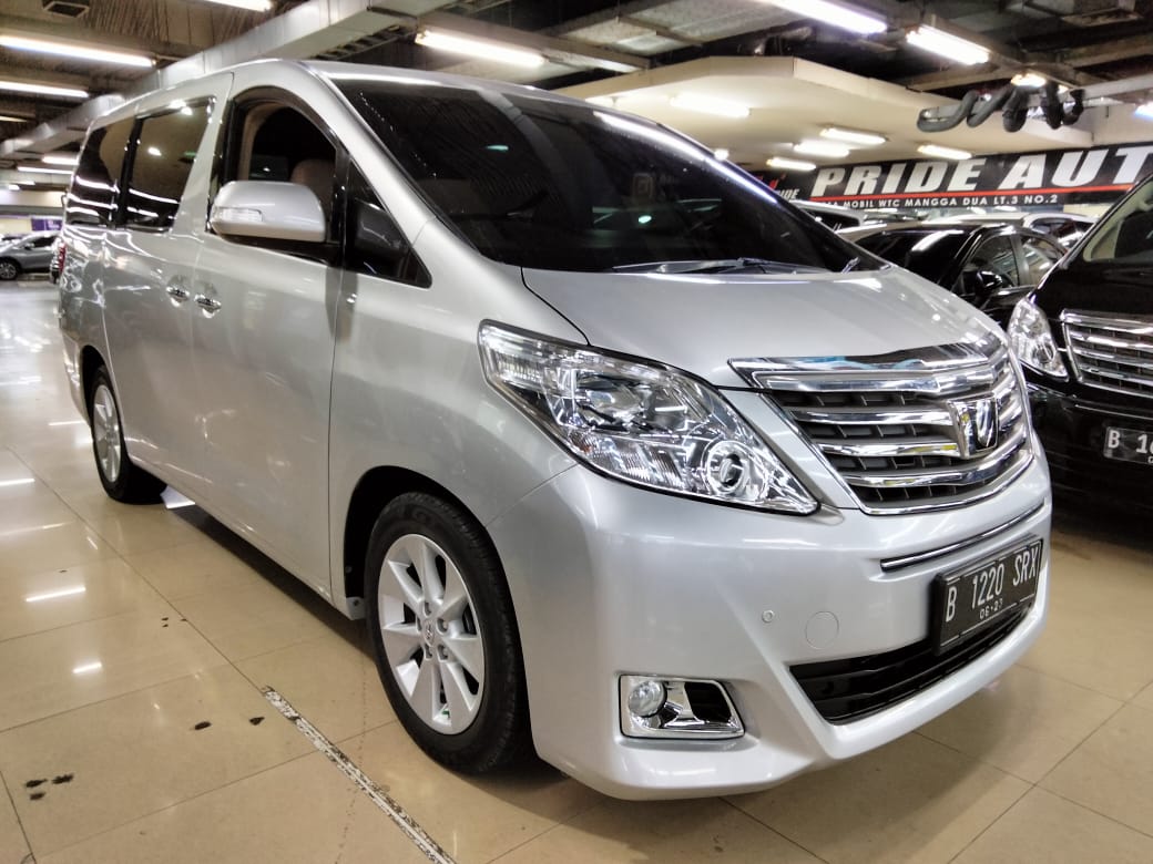 2013 Toyota Alphard 2013 Toyota Alphard