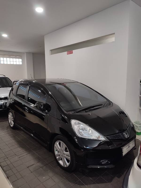 2012 Honda Jazz  1.5L RS AT 1.5L RS AT bekas