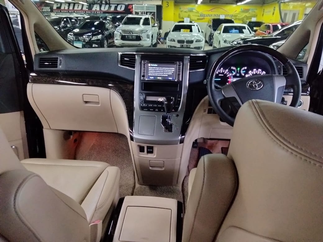 2012 Toyota Alphard 2012 Toyota Alphard