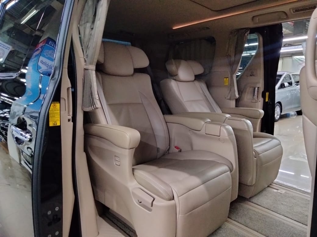 2012 Toyota Alphard 2012 Toyota Alphard