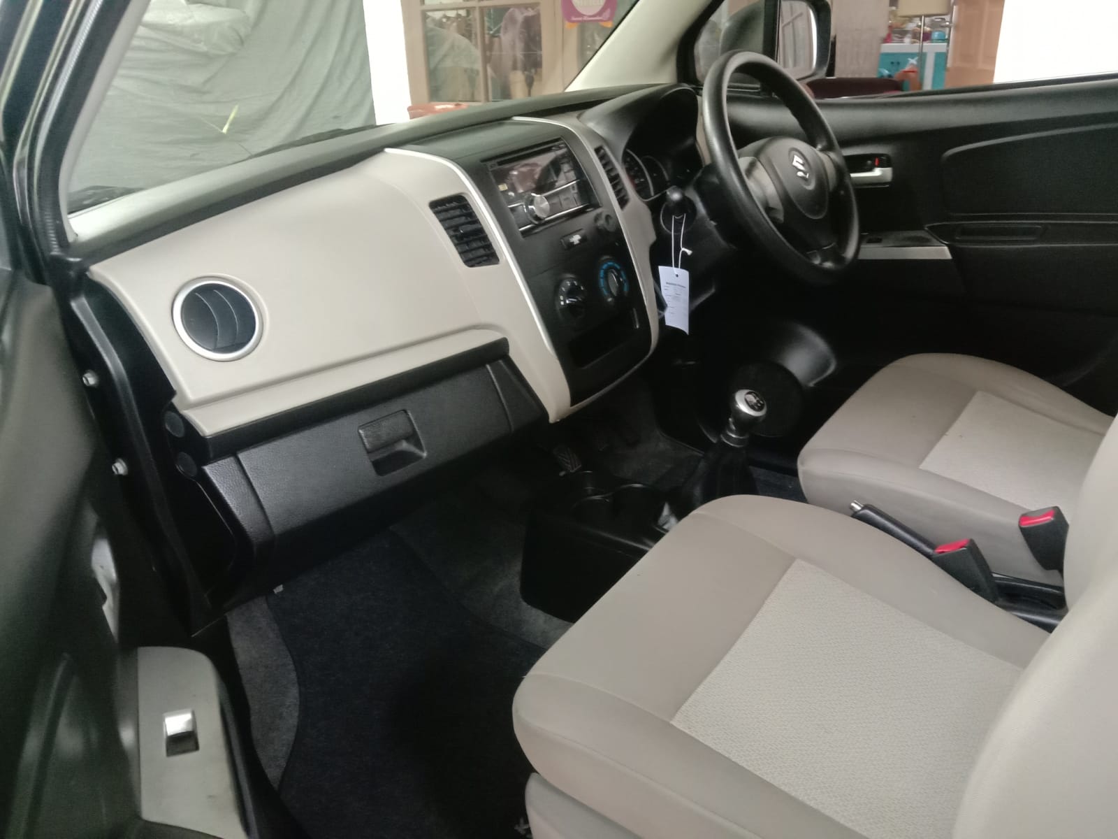 Second Hand 2014 Suzuki Karimun Wagon R Second Hand 2014 Suzuki Karimun Wagon R