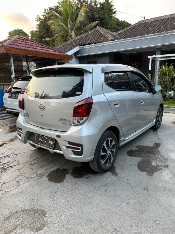 2017 Daihatsu Ayla  2017 Daihatsu Ayla