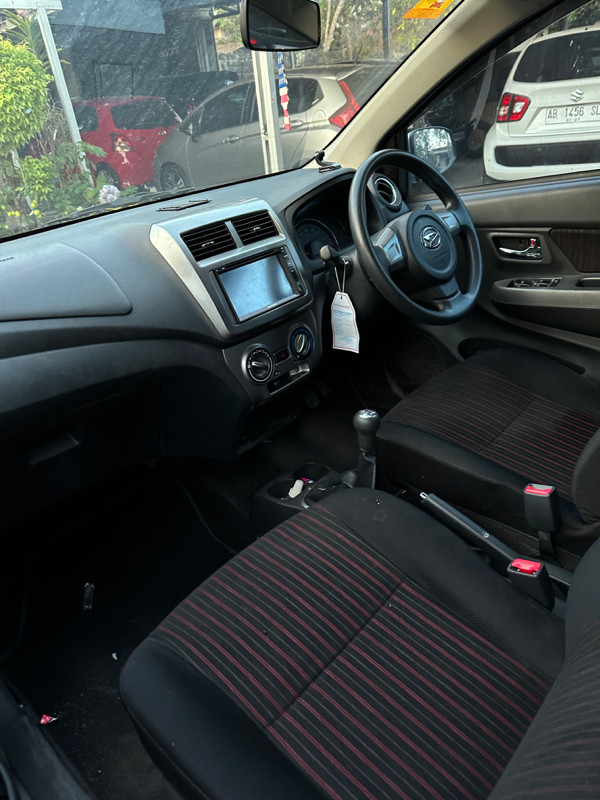 2017 Daihatsu Ayla  2017 Daihatsu Ayla