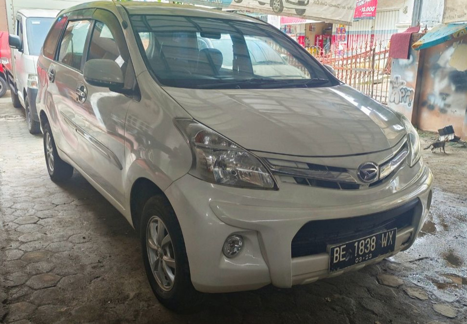 Second Hand 2013 Daihatsu Xenia Second Hand 2013 Daihatsu Xenia