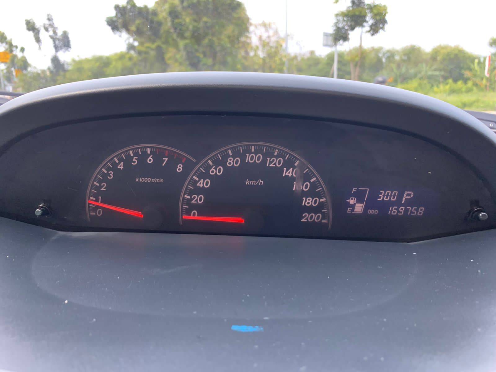 Old 2011 Toyota Yaris  E AT E AT