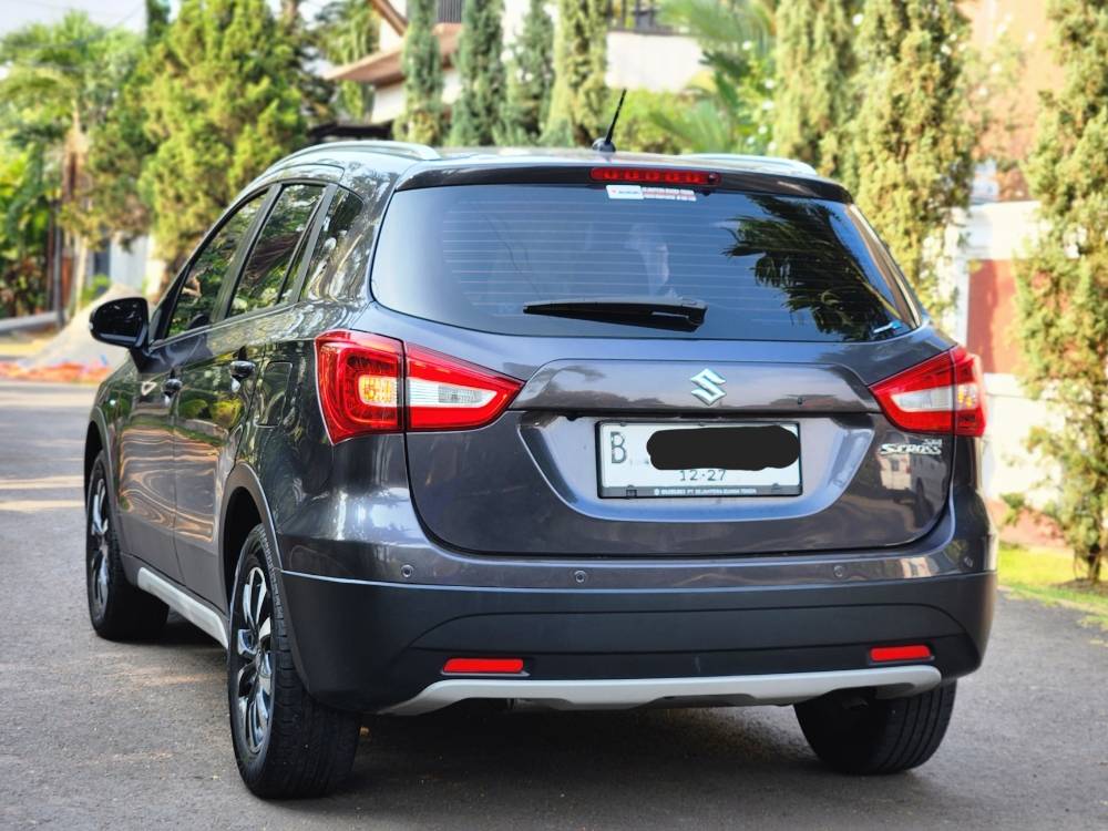Dijual 2022 Suzuki SX4 S Cross AT AT Bekas