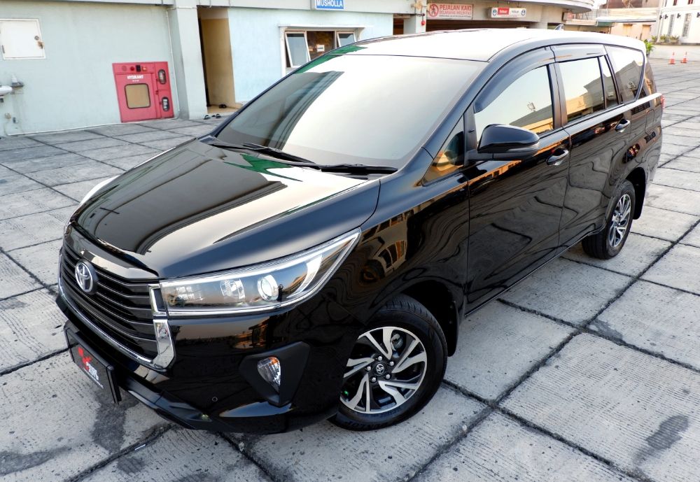 Used 2022 Toyota Kijang Innova REBORN 2.4 V AT DIESEL REBORN 2.4 V AT DIESEL for sale