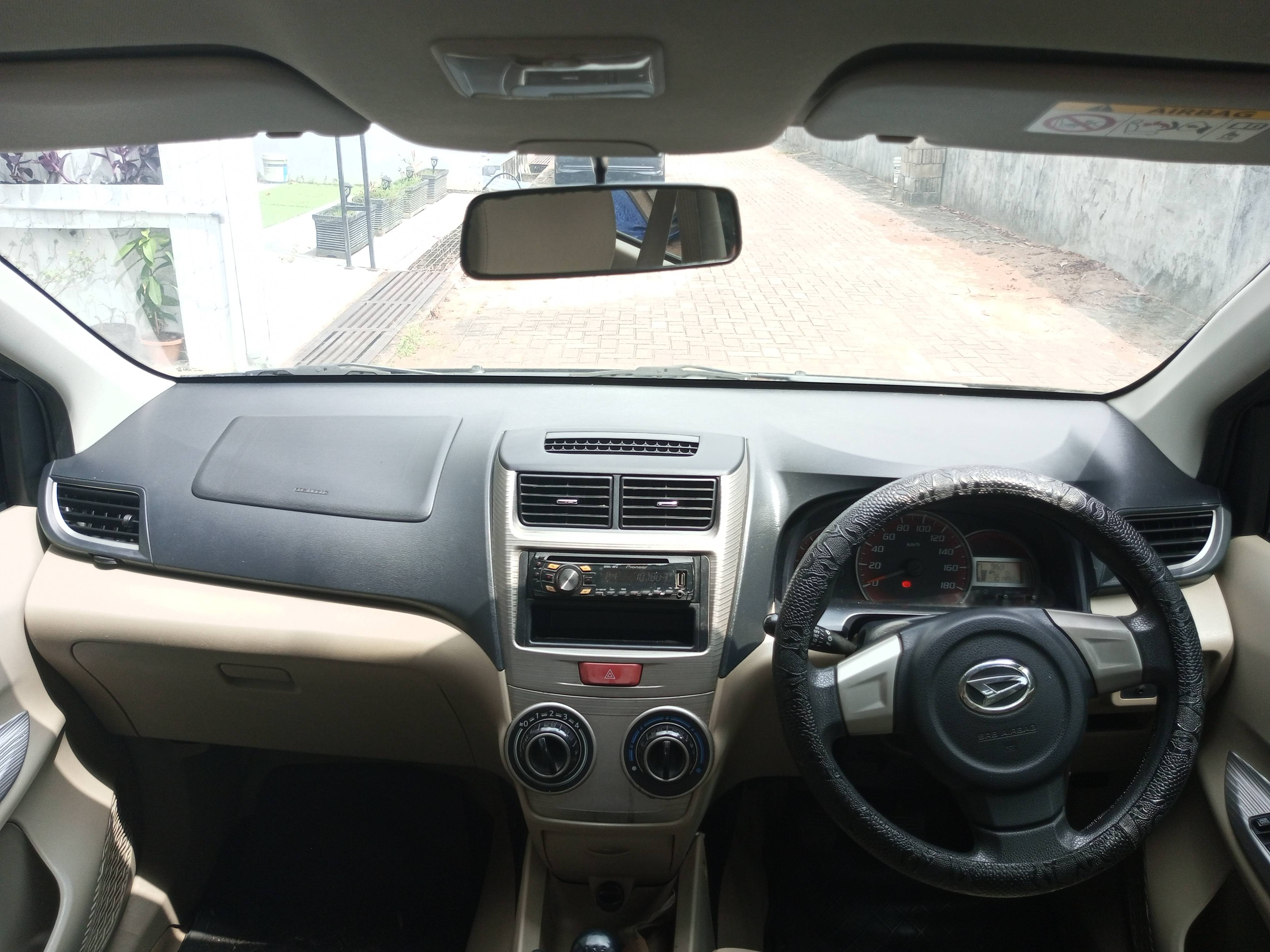 2013 Daihatsu Xenia 2013 Daihatsu Xenia