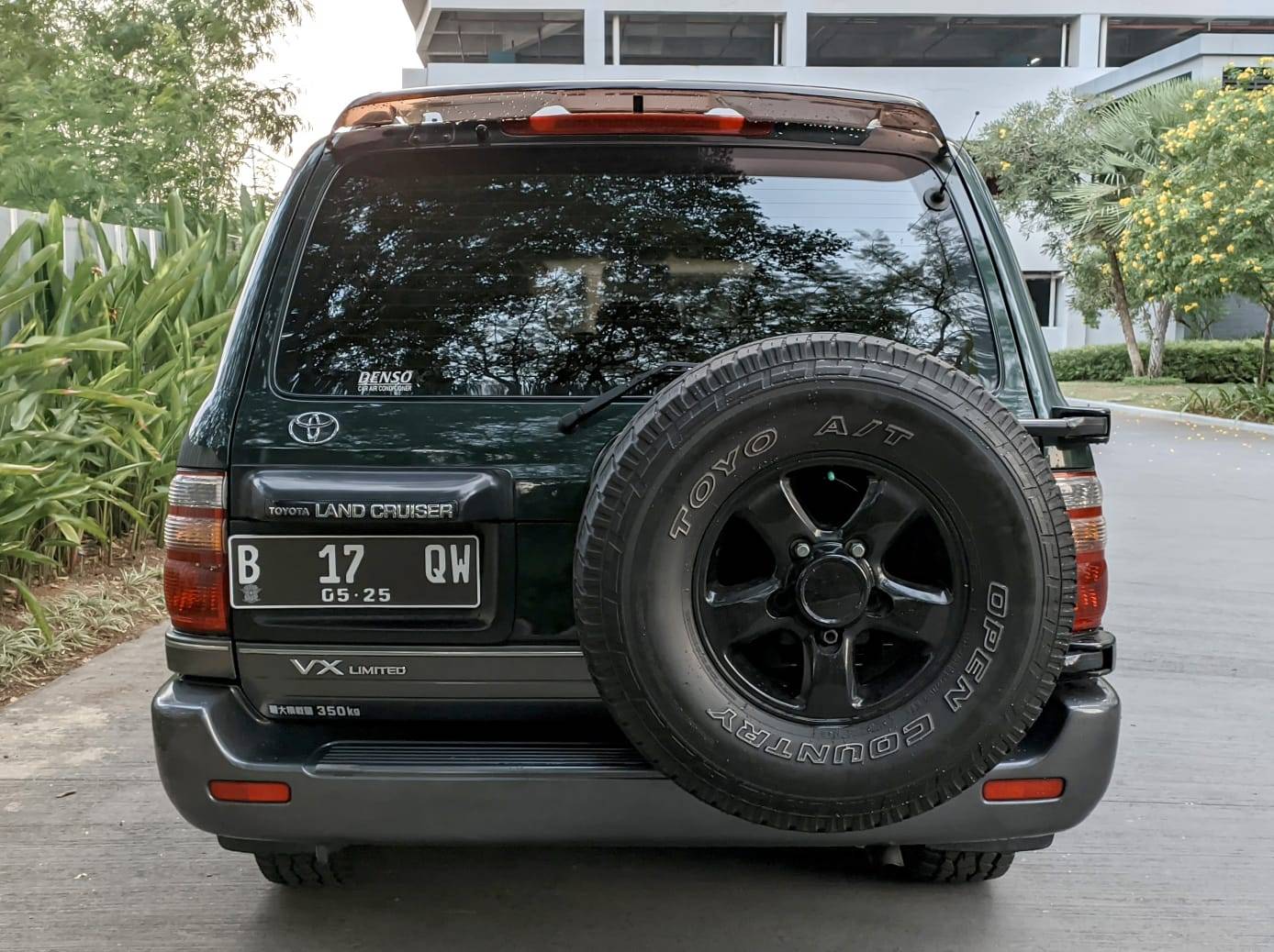 Dijual 2000 Toyota Land Cruiser VX-R VX-R Bekas