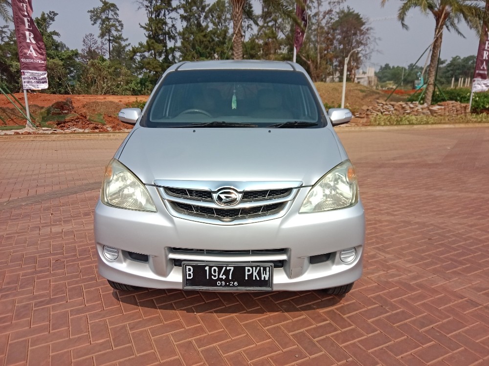 2011 Daihatsu Xenia