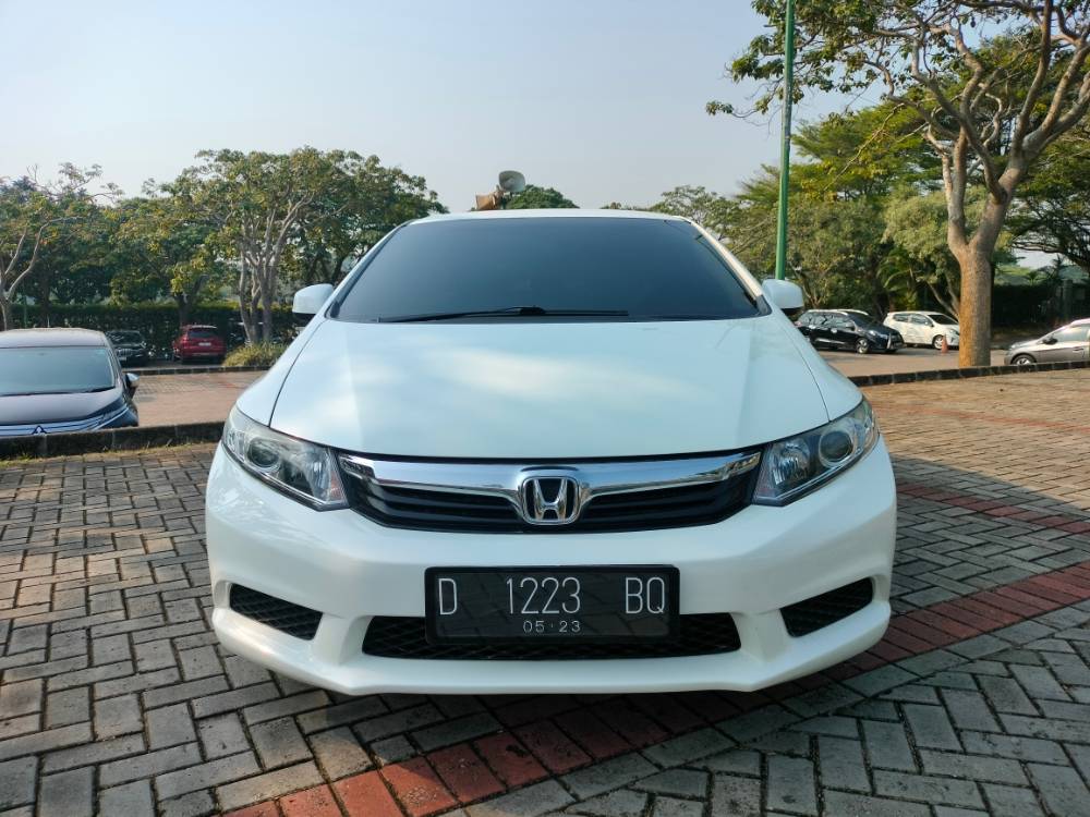 2013 Honda Civic  1.8L AT 1.8L AT bekas