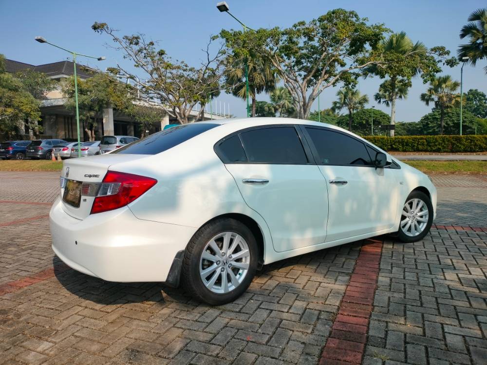 2013 Honda Civic  1.8L AT 1.8L AT tua