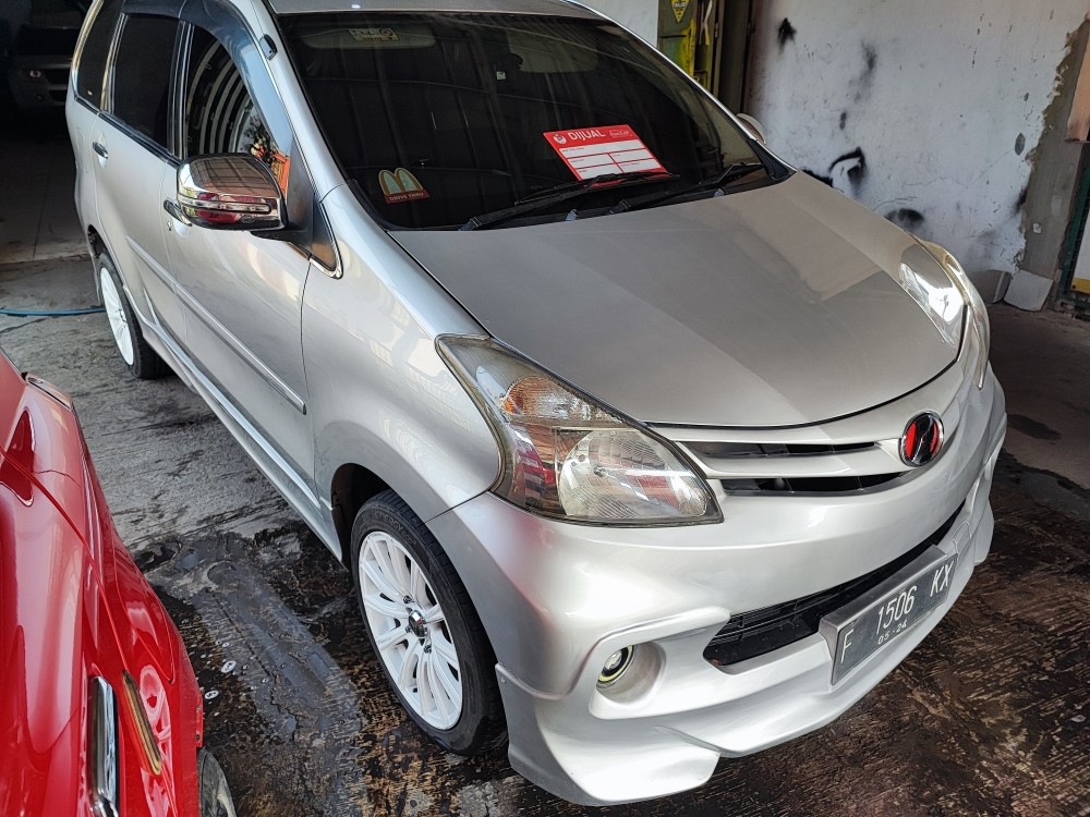 2014 Daihatsu Xenia