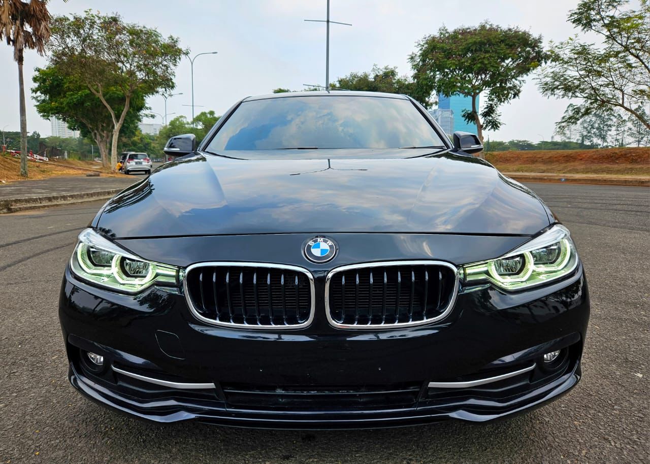 2016 BMW 3 Series Gran Turismo 320d Bekas 2016 BMW 3 Series Gran Turismo 320d Bekas