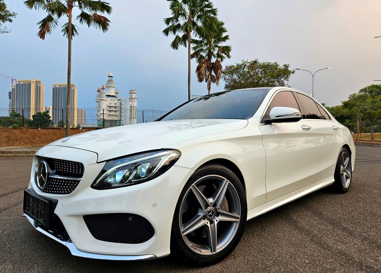 2017 Mercedes Benz C-Class Sedan C 300 AMG Line 2017 Mercedes Benz C-Class Sedan C 300 AMG Line