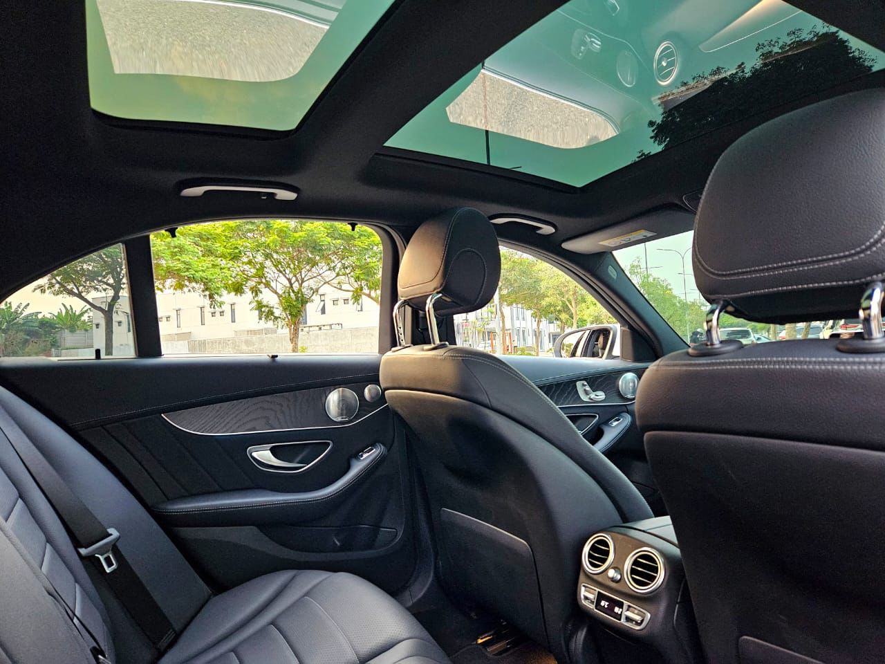 2017 Mercedes Benz C-Class Sedan C 300 AMG Line 2017 Mercedes Benz C-Class Sedan C 300 AMG Line