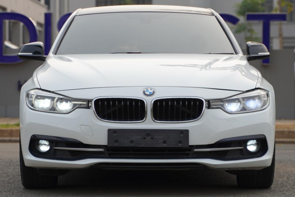 2015 BMW 3 Series Sedan 320i Sport
