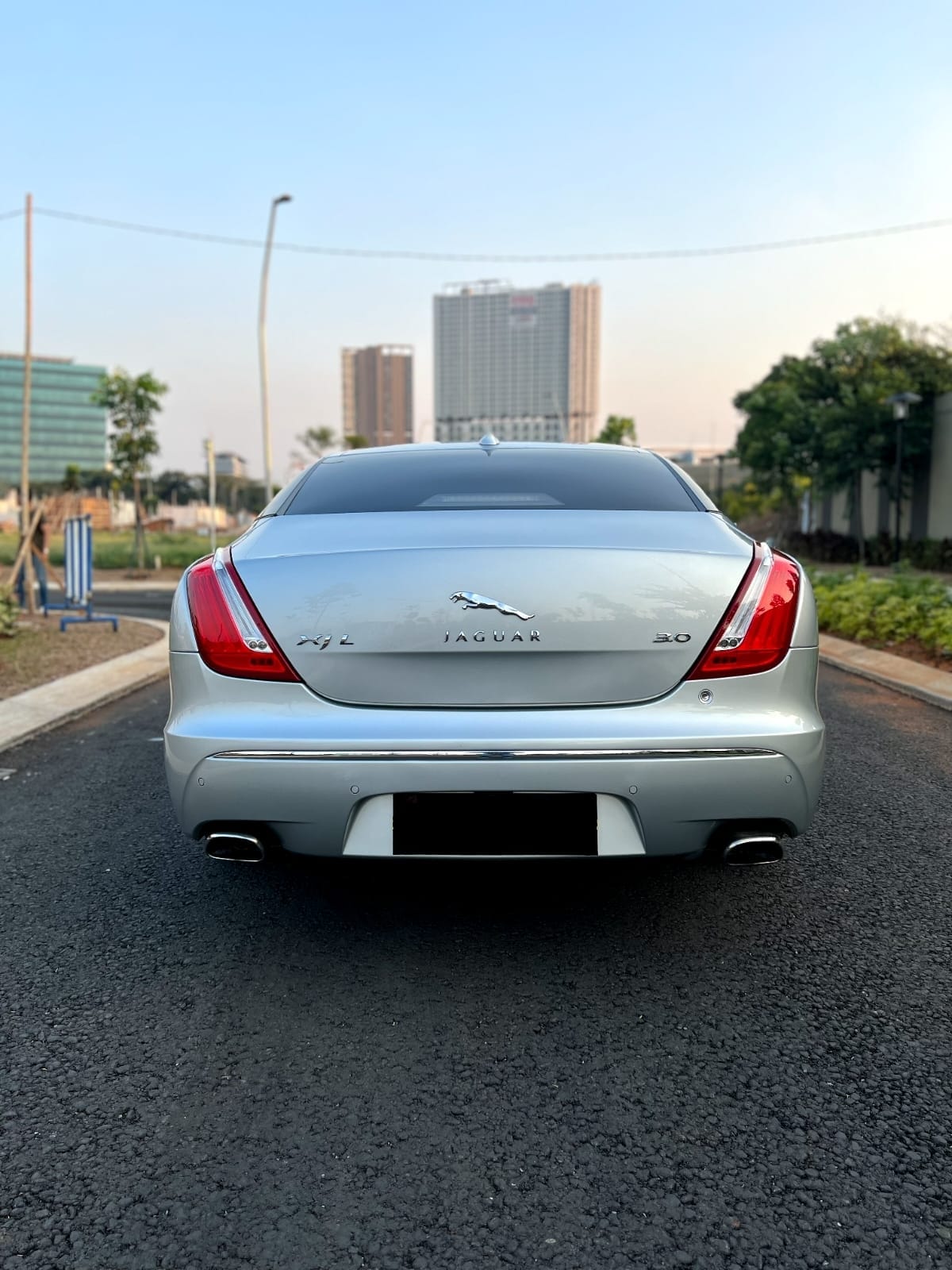 2013 Jaguar XJL 3.0 V6 A/T 2013 Jaguar XJL 3.0 V6 A/T